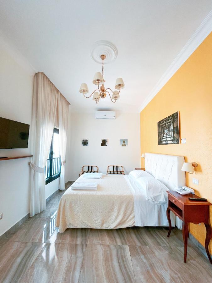 Neapolitantrips Hotel Εξωτερικό φωτογραφία